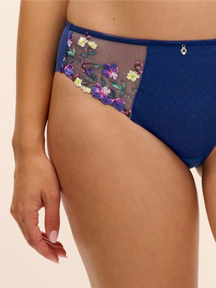 Marie Brief