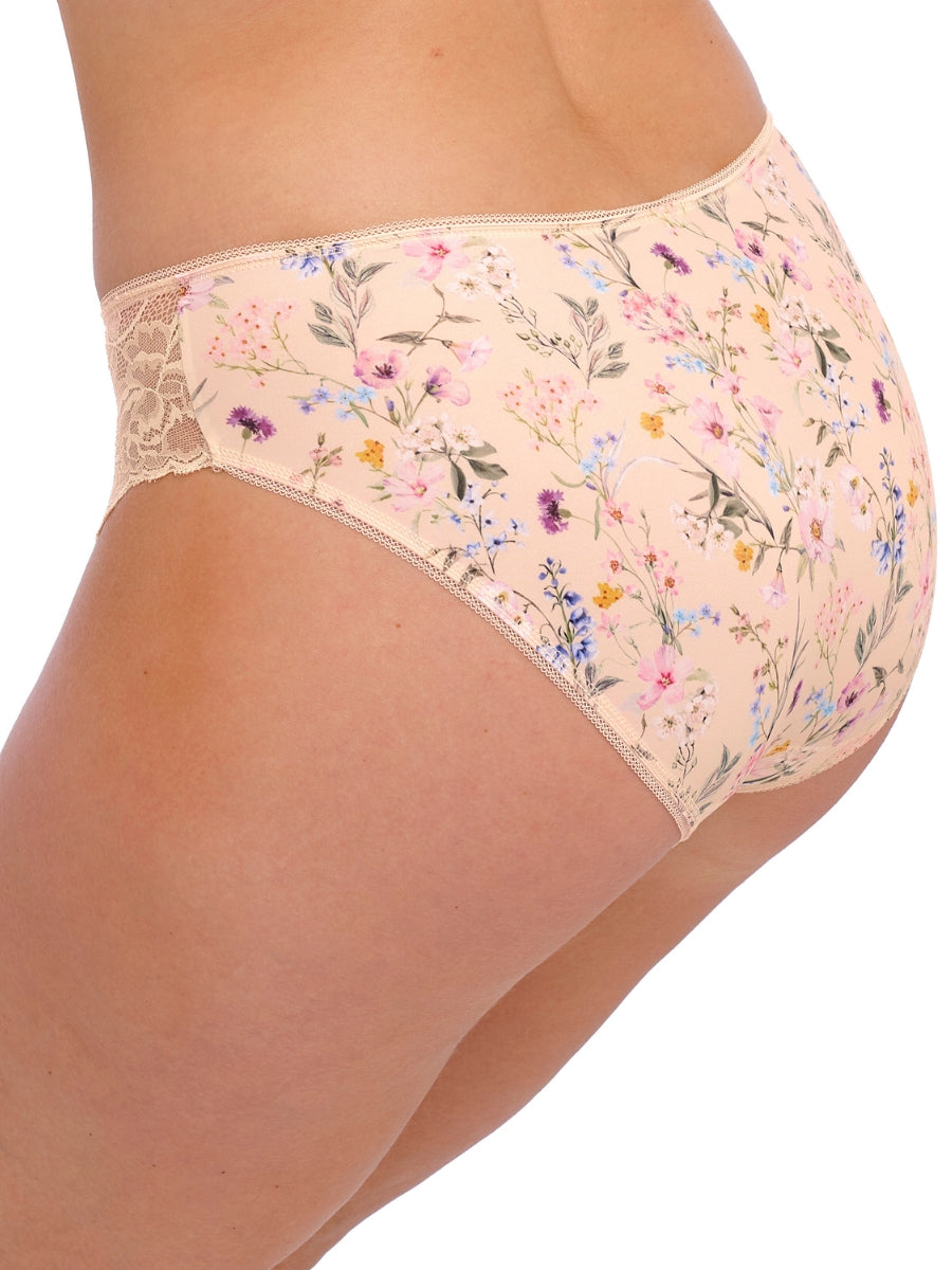 Pippa Brief