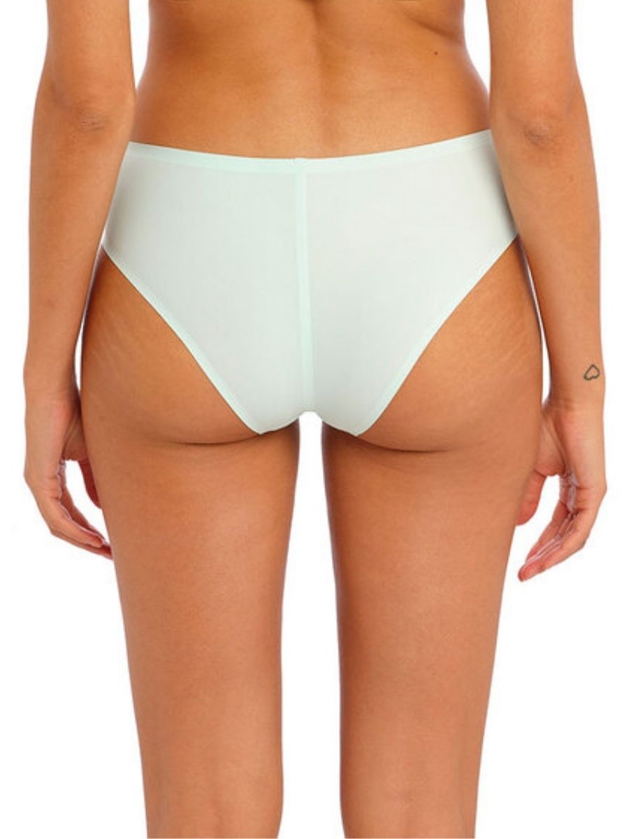 freya undetected brazilian