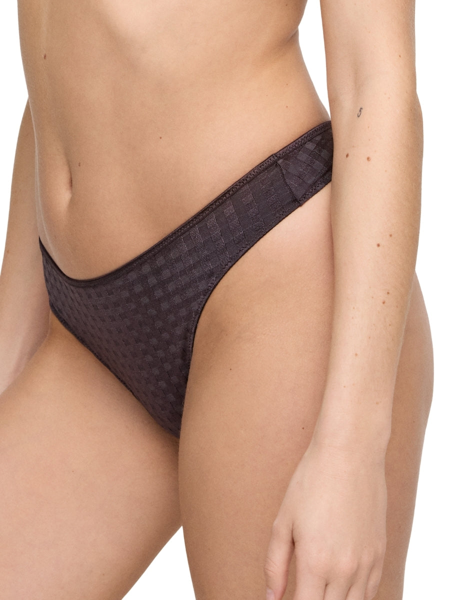 Avero Thong