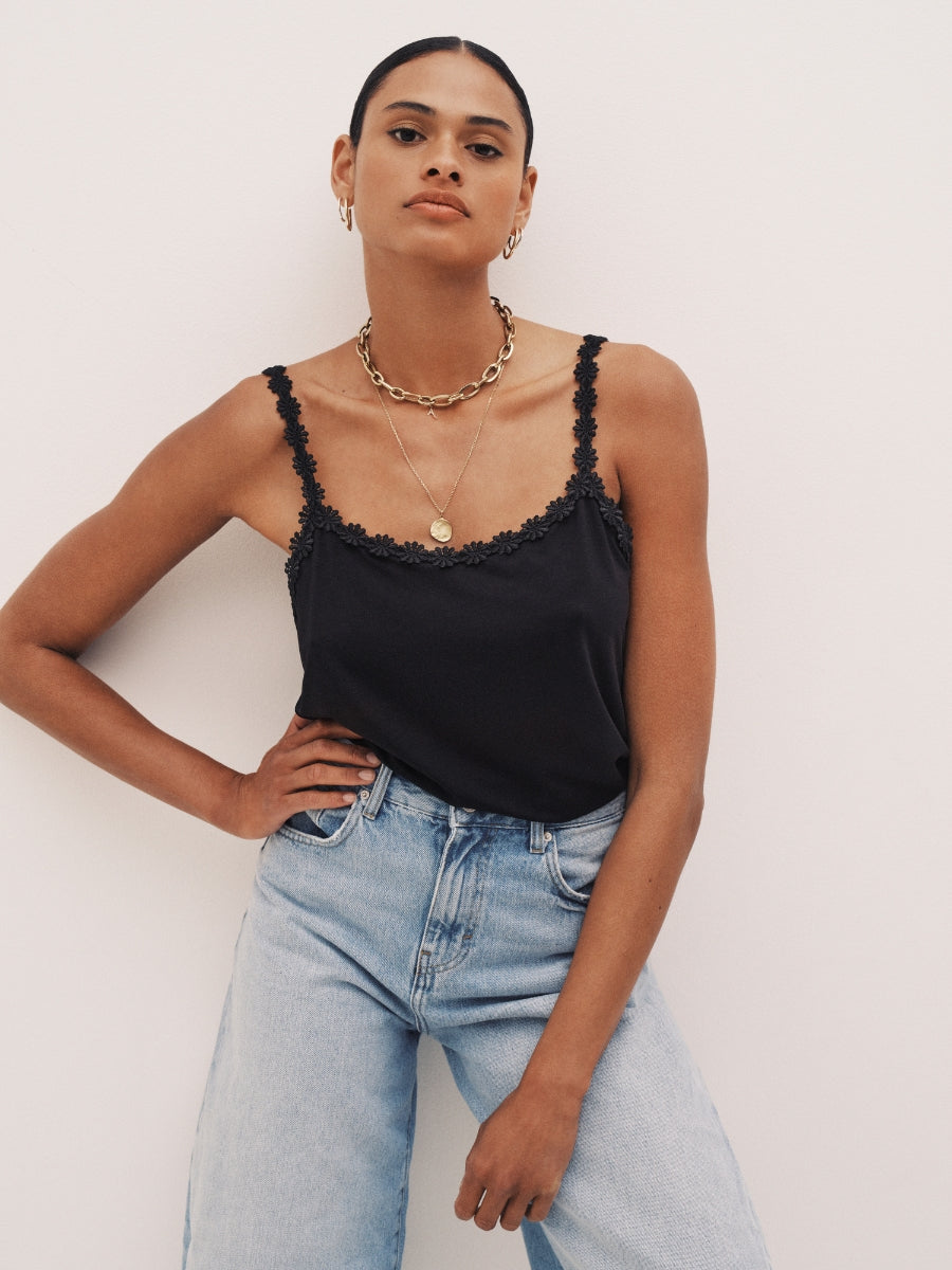 Avero Studio Cami Top - Black