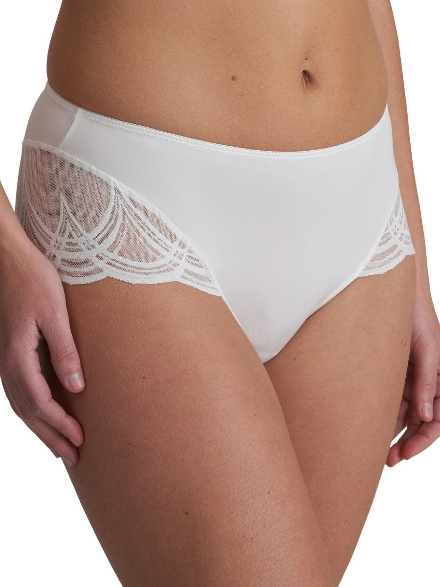 Cathia Full Brief