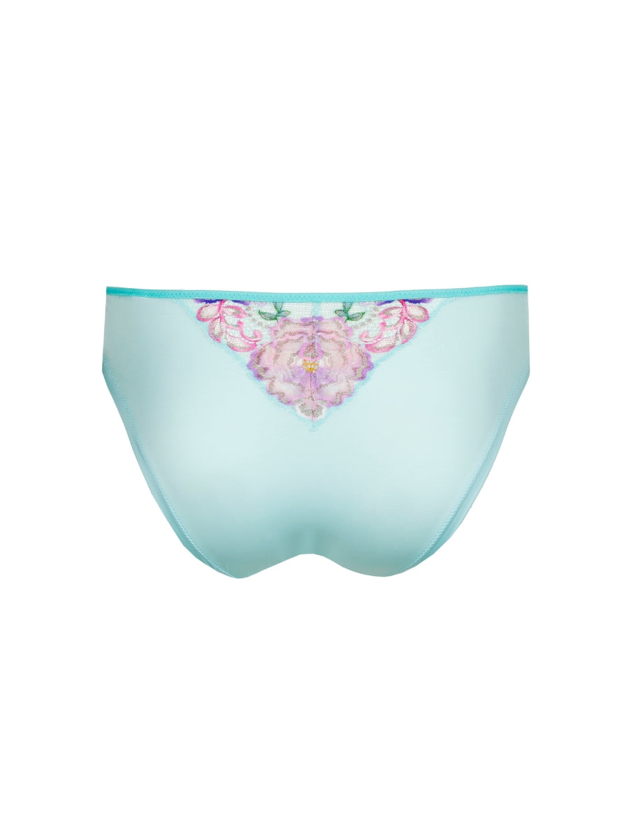 Lisbeth Rio Brief