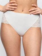 Nillo Full Brief