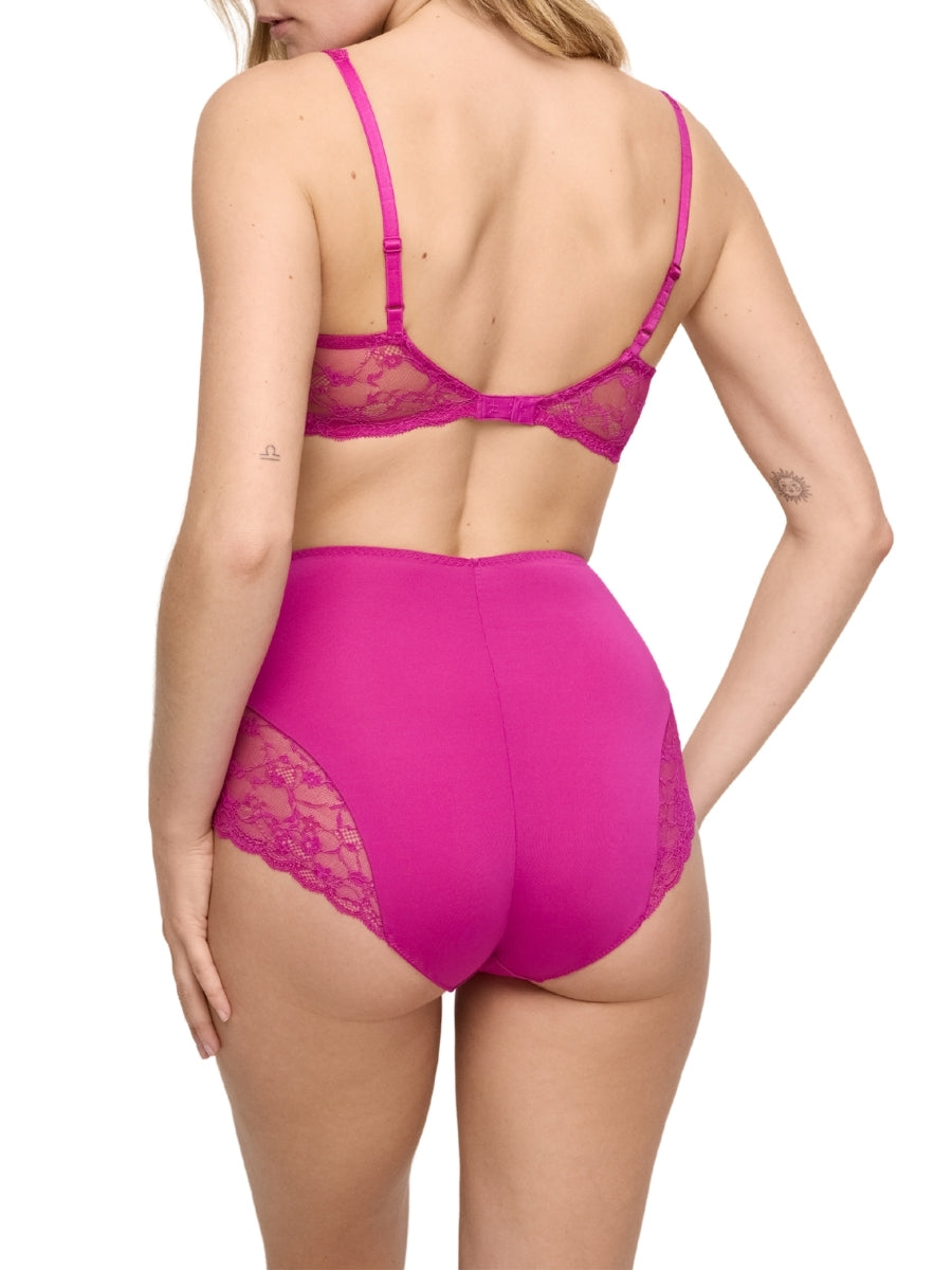 Noemy Full Brief