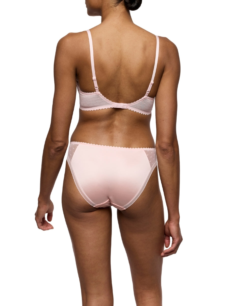 Noova Rio Brief