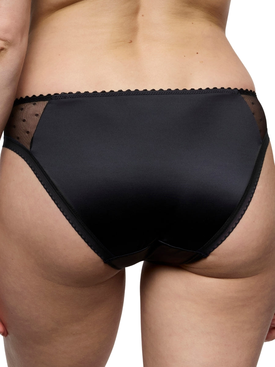 Noova Rio Brief