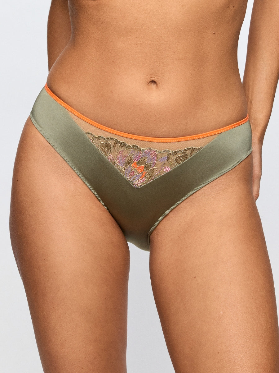Rommi Rio Brief