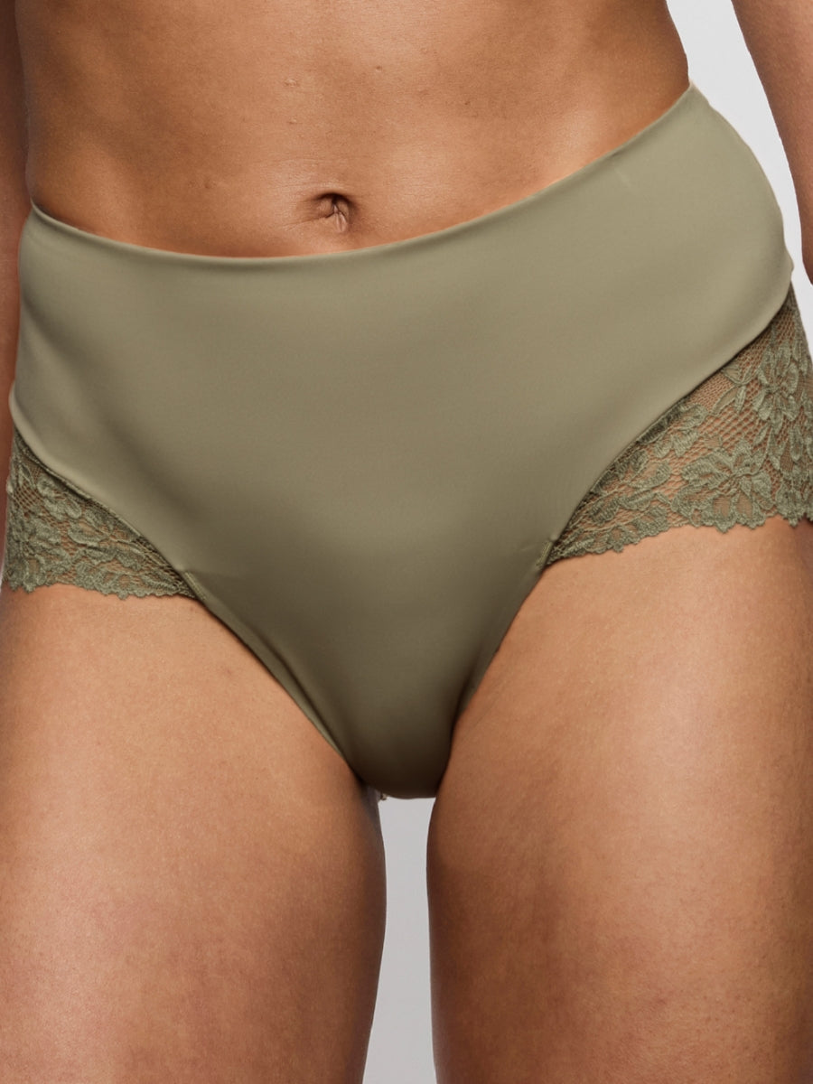 Soft Studio Smoothing Full Brief