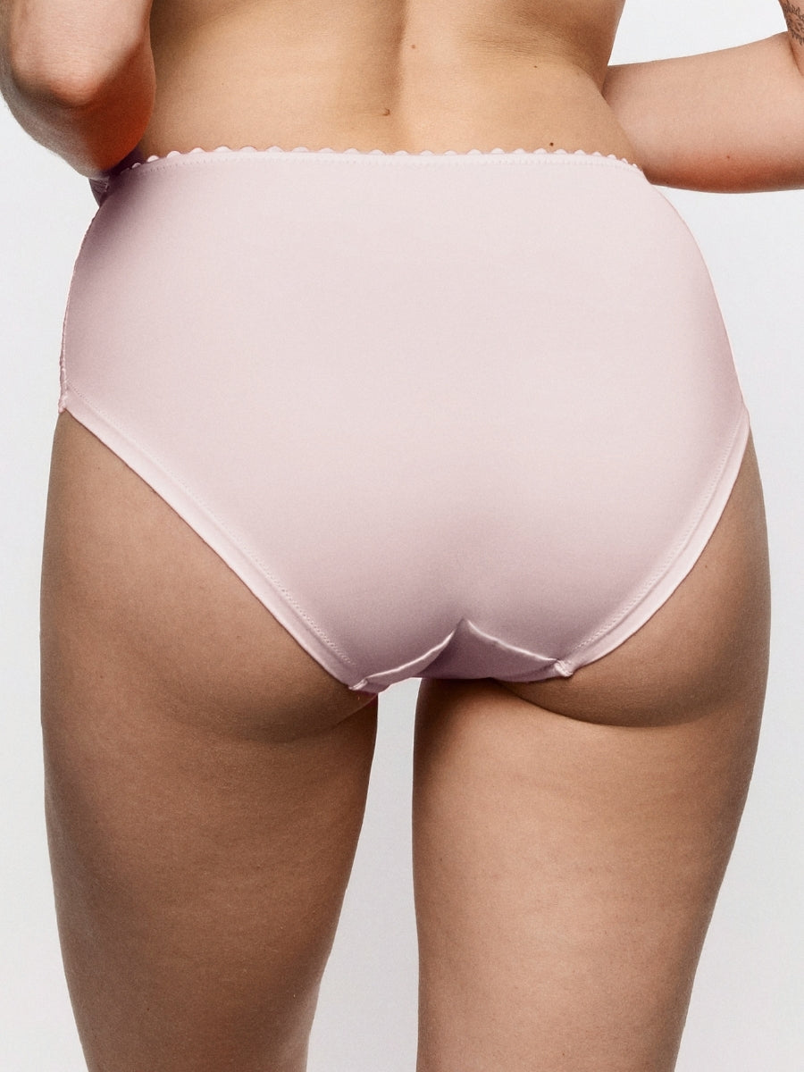 Solene Full Brief