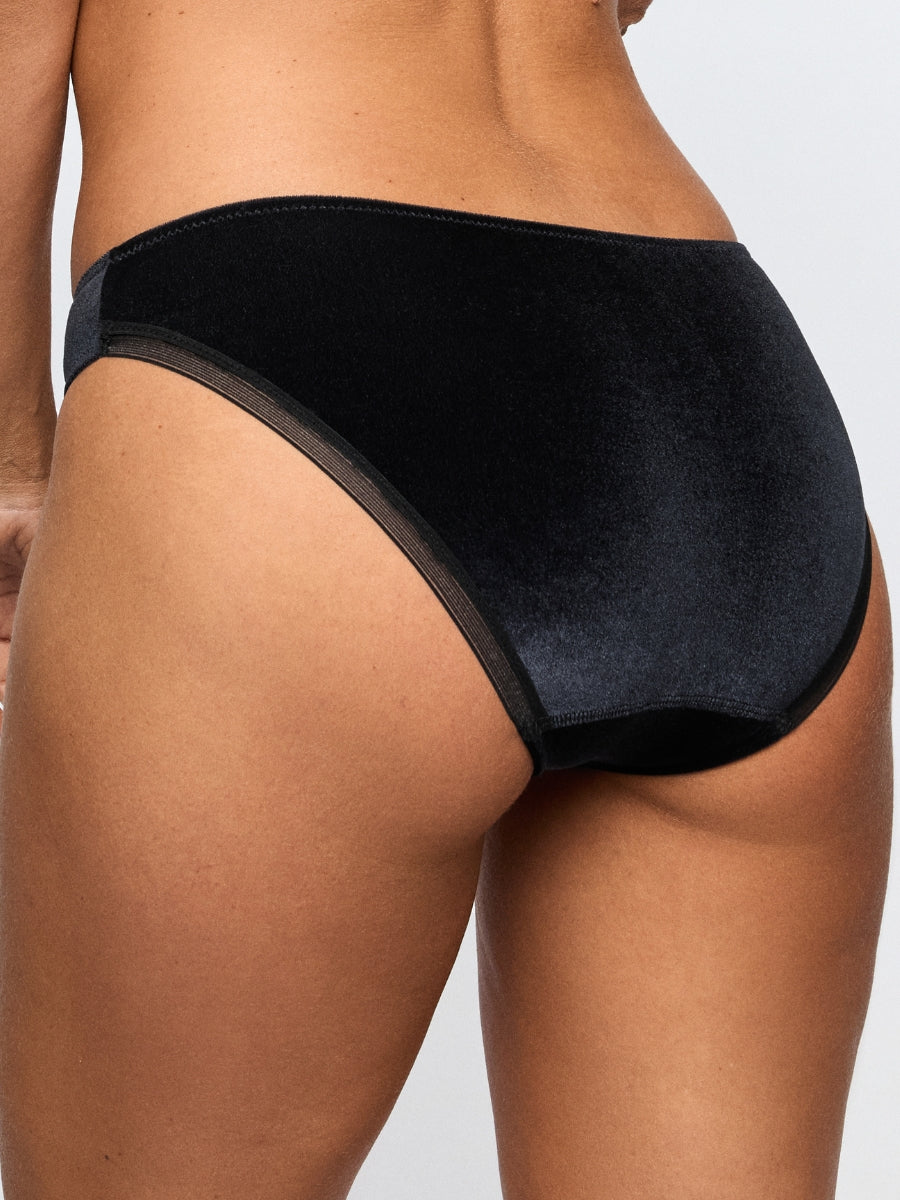 Tom Rio Brief