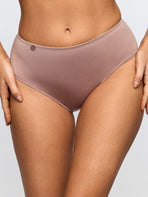Tom Full Brief