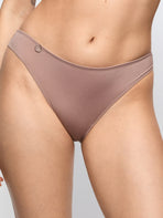 Tom Hotpant