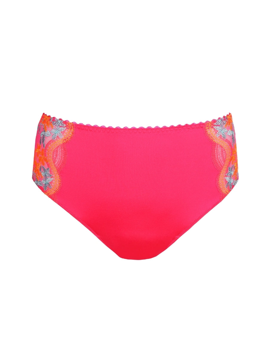 Cala Luna Full Brief