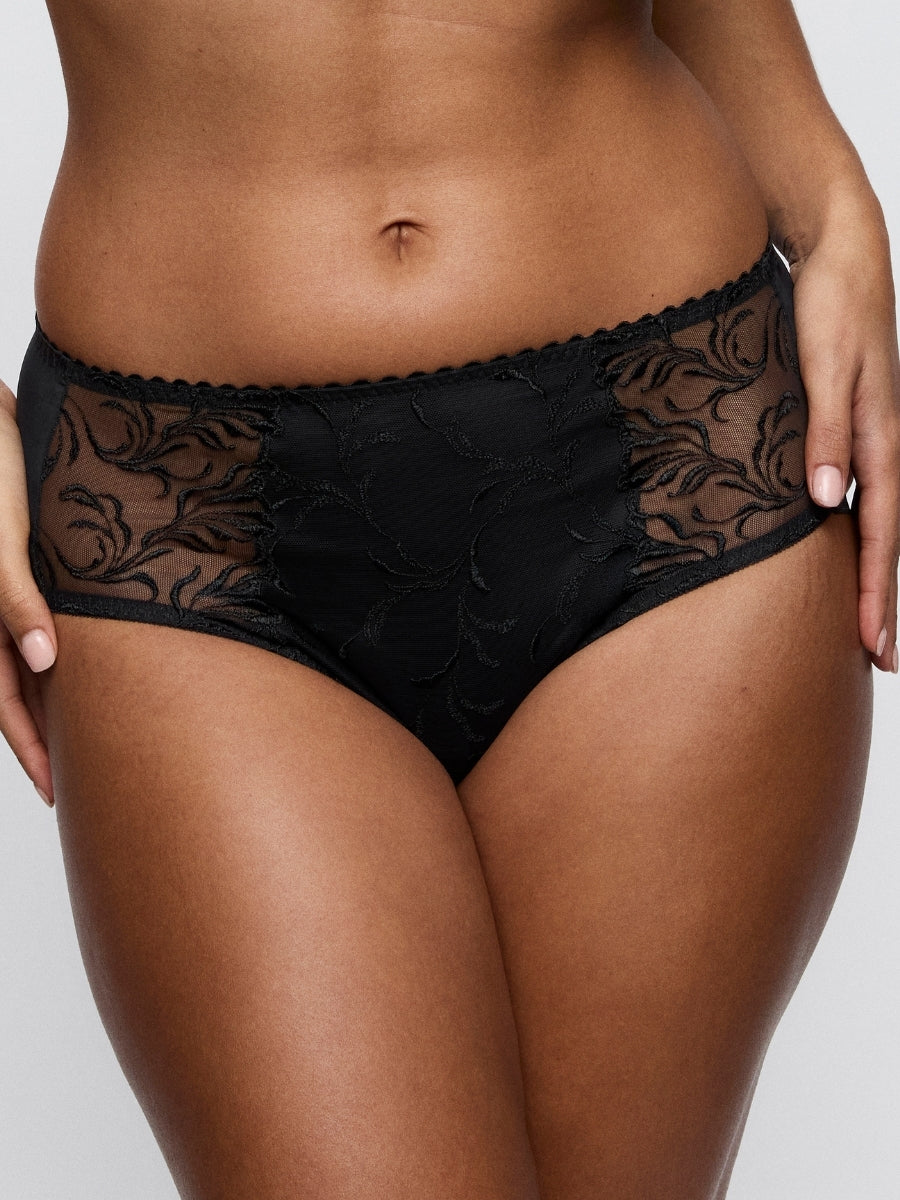 Solisse Full Brief