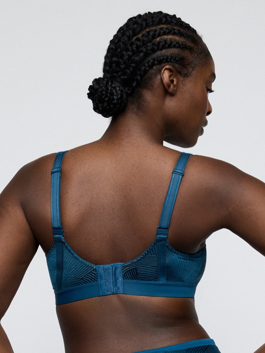 The Game Wireless Racerback Sports Bra - Deep Blue Sea