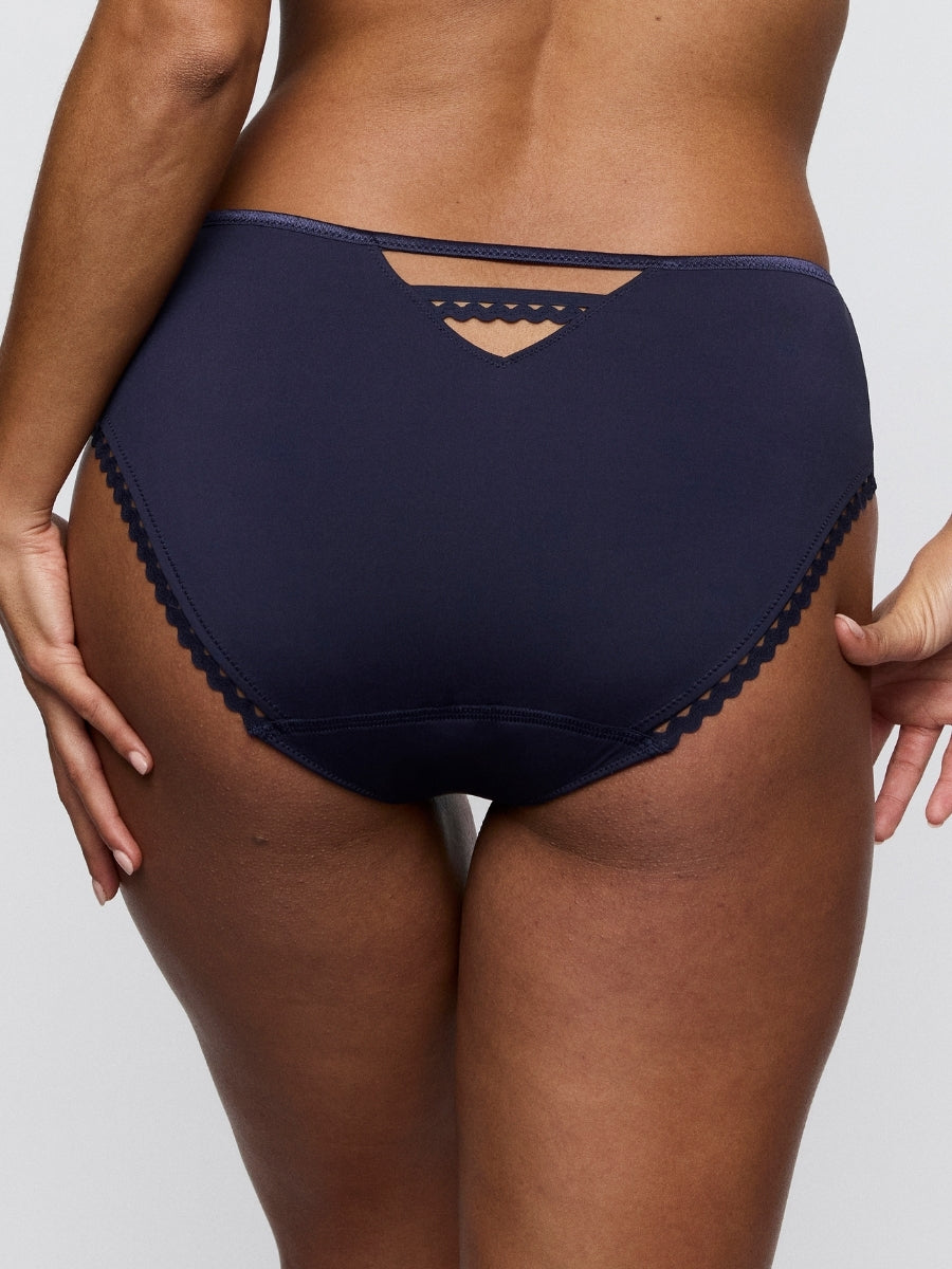 Wowgirl Full Brief