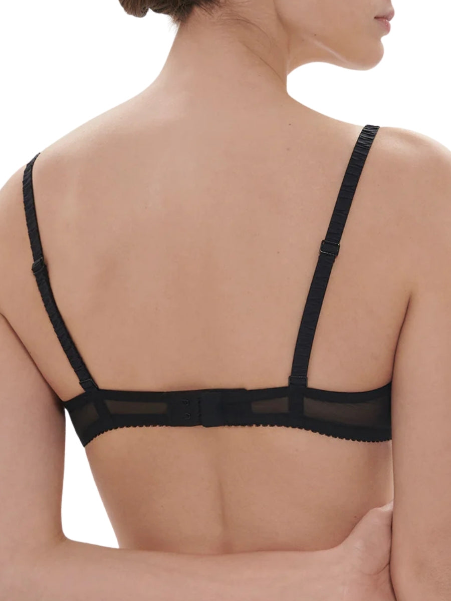 Intrigue Triangle Plunge Bra - Black