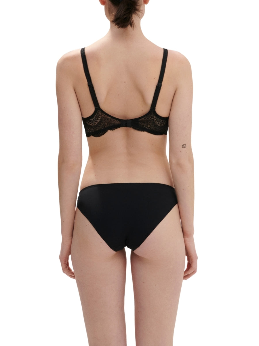 Karma 3D Moulded Padded Bra - Black