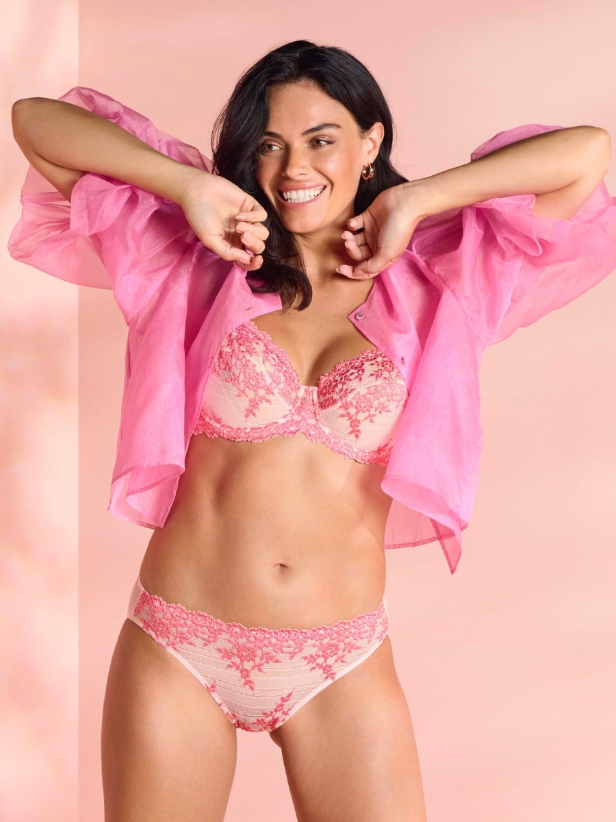 Embrace Lace Underwire Bra - Ballet Slipper/Chateau Rose