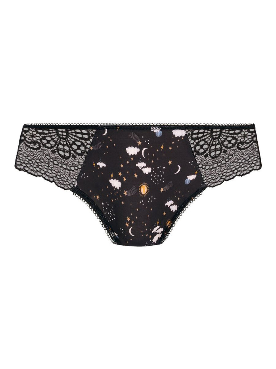 freya daydreaming briefs