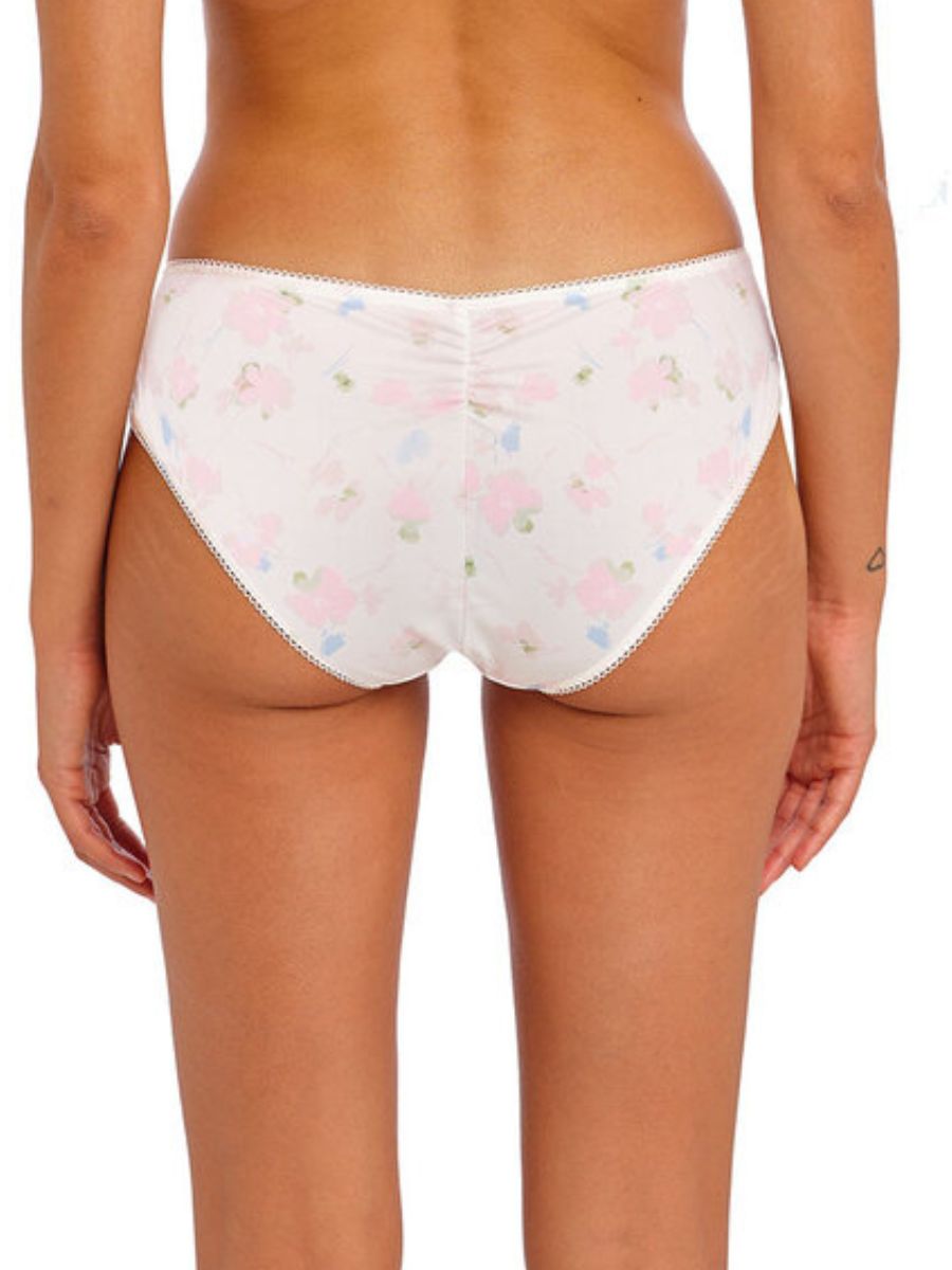 freya daydreaming briefs