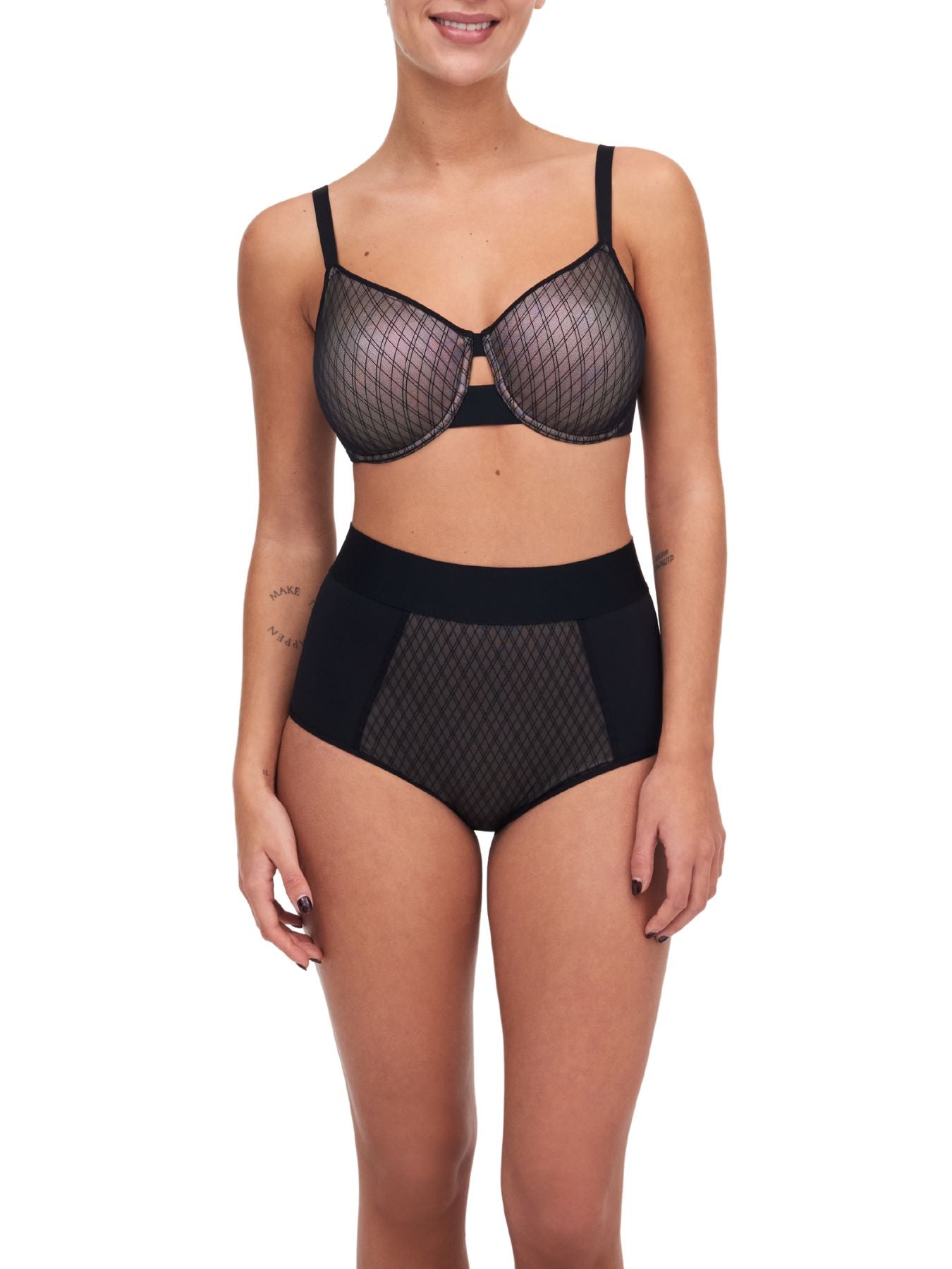 chantelle smooth lines very covering moulded bra black beige