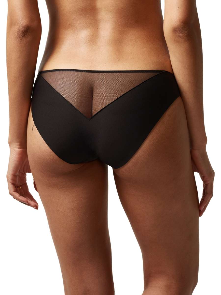 chantelle x magnetic brief