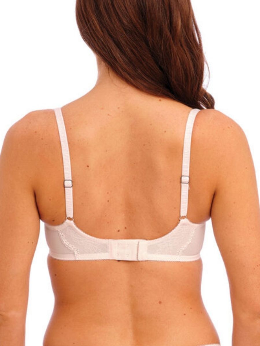 wacoal ravissant plunge bra delicacy